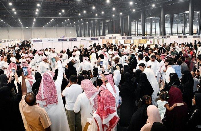 وسط حضور أكثر من 70 ألف زائر.. أعمال يدوية تتحول إلى دخلٍ مستدام في معرض الحرف بالخبر