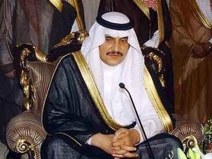 الامير محمد بن فهد يرعى الملتقى الثاني لـ (افضل بيئة عمل)
