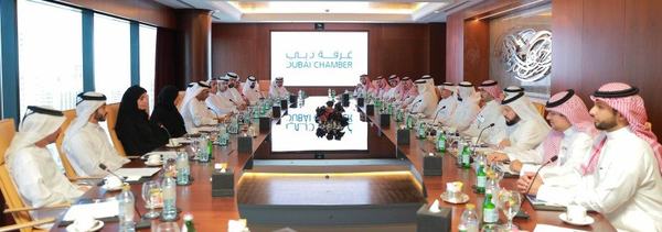 الشيخ محمد بن زايد يستقبل مجلس ادارة غرفة الشرقية ويبحث تعزيز بيئة الأعمال في البلدين