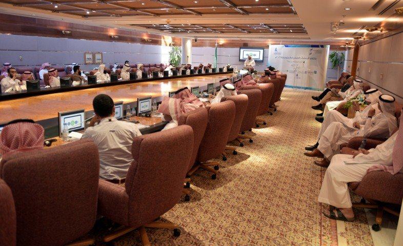 ادريس : 34 بالمائة نسبة السعوديين العاملين في المنشآت الصغيرة والمتوسطة