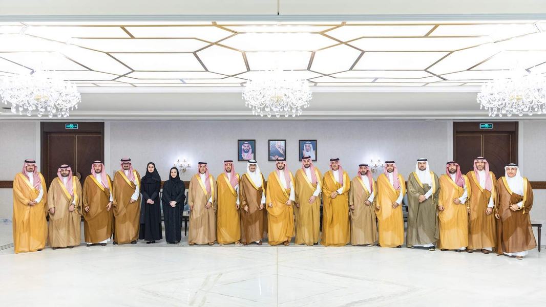 سمو نائب أمير المنطقة الشرقية يستقبل رئيس وأعضاء مجلس إدارة غرفة الشرقية