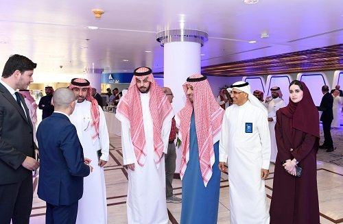 وفد فرنسي يستعرض الاستثمار في المدن الذكية والطاقة الخضراء بغرفة الشرقية