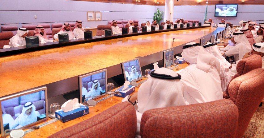 اللقاء الموسع للنقل البري يناقش البيروقراطية وعشوائية السوق