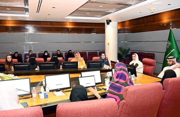The “Fashion Association” Reviews Its Efforts at Asharqia Chamber