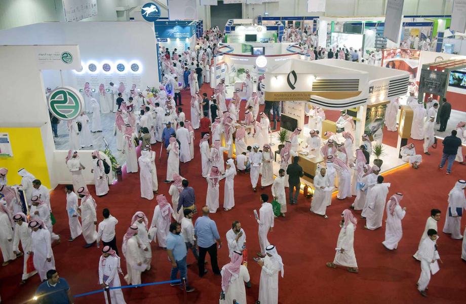 معرض وظائف 2022 يشهد اقبالا لافتا من شركات ومؤسسات القطاع الخاص