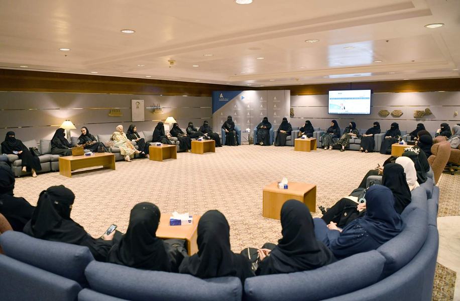 لقاء "المشاغل ومراكز التزيين النسائية" يناقش تحدياته بغرفة الشرقية