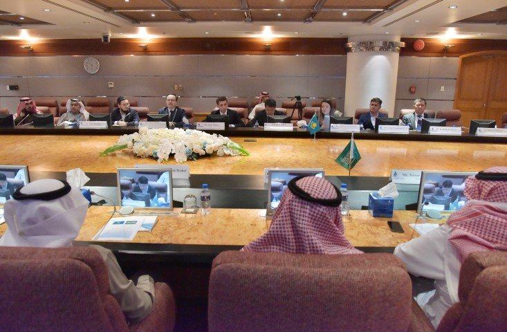 وفد تجاري كازاخستاني يعرض فرصا استثمارية أمام المستثمرين السعوديين بغرفة الشرقية