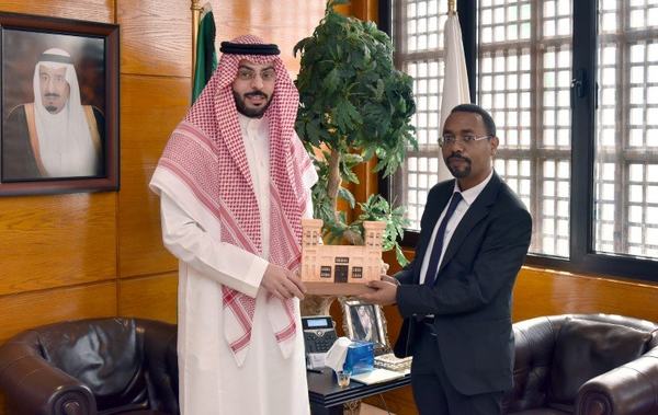 لقاء يستعرض فرص الاستثمار في قطاعات التصنيع والزراعة والسياحة بأثيوبيا