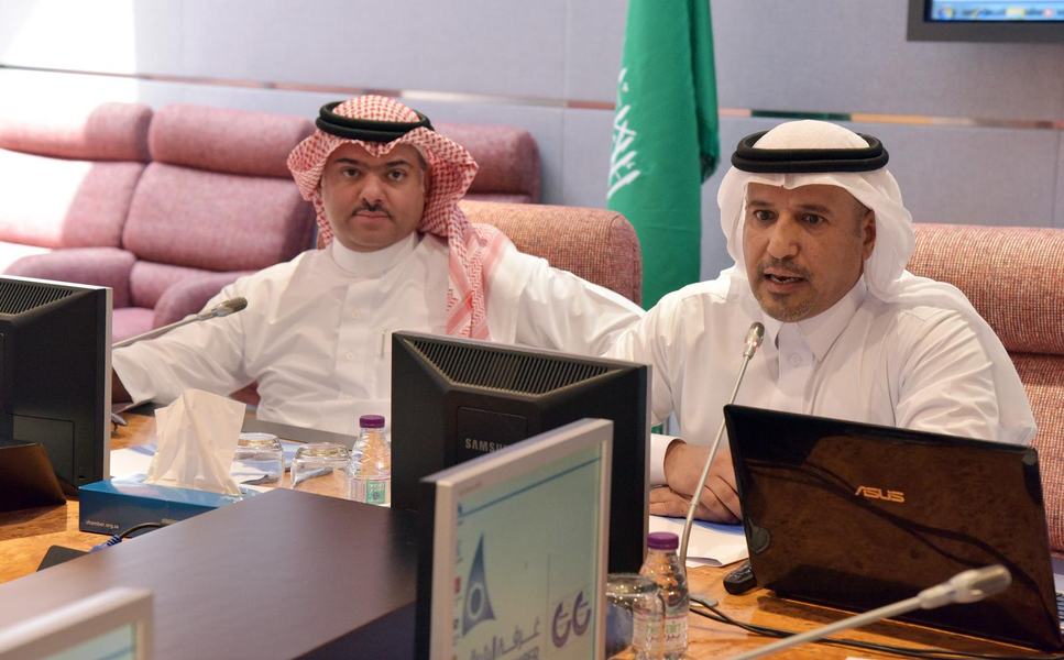 العفالق  رئيساً للجنة "التجارية" بالتزكية و"الملحم" نائبا  للرئيس