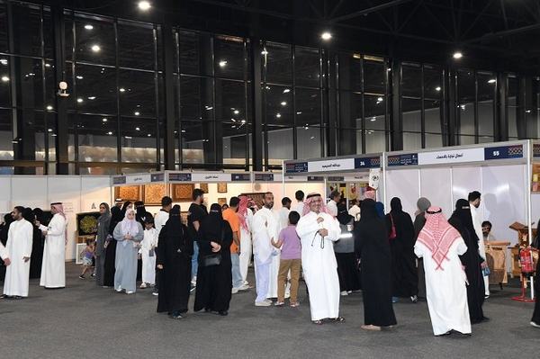 أكثر من 300 جناح مُتنوع في معرض الحرف والأعمال اليدوية بالخبر