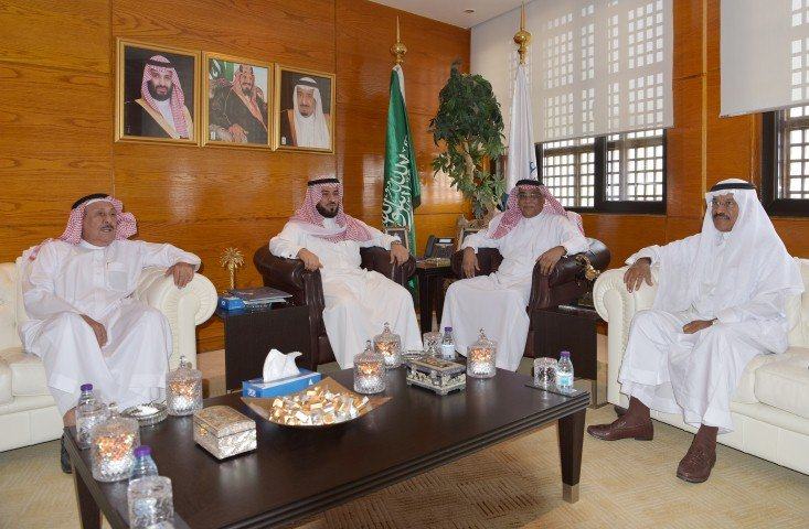 الخالدي يستقبل رئيس فرع جمعية المتقاعدين بالشرقية