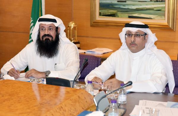 الرشيد رئيساً للجنة "البيئة والغذاء" وآل دايل  نائبا  للرئيس