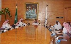 لجنة التخليص الجمركي تدعو لحل ازدحام طريق الميناء