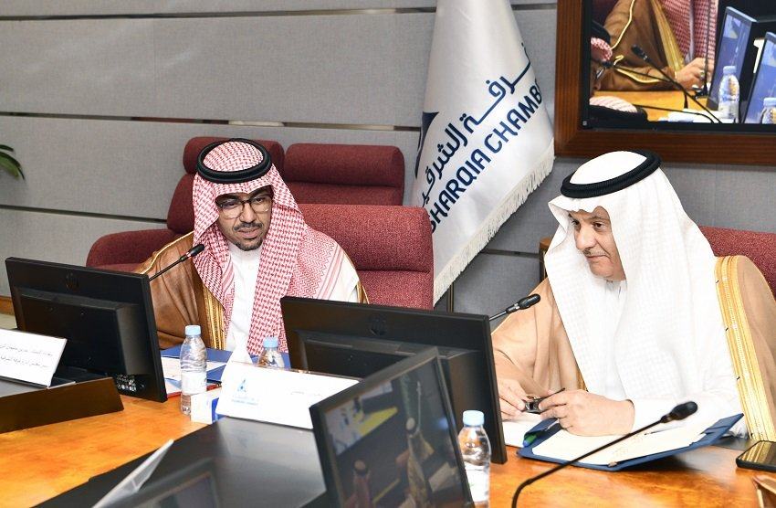 وزير "البيئة" يلتقي قطاع الأعمال والمستثمرين بغرفة الشرقية