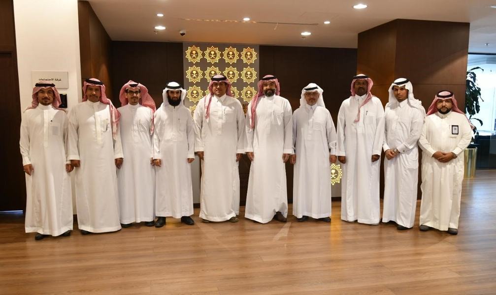 وزير الاتصالات وتقنية المعلومات يبحث تحديات القطاع مع لجنة الاتصالات والتقنية بغرفة الشرقية