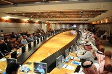 وزير النفط الليبي يبحث تطوير صناعة النفط