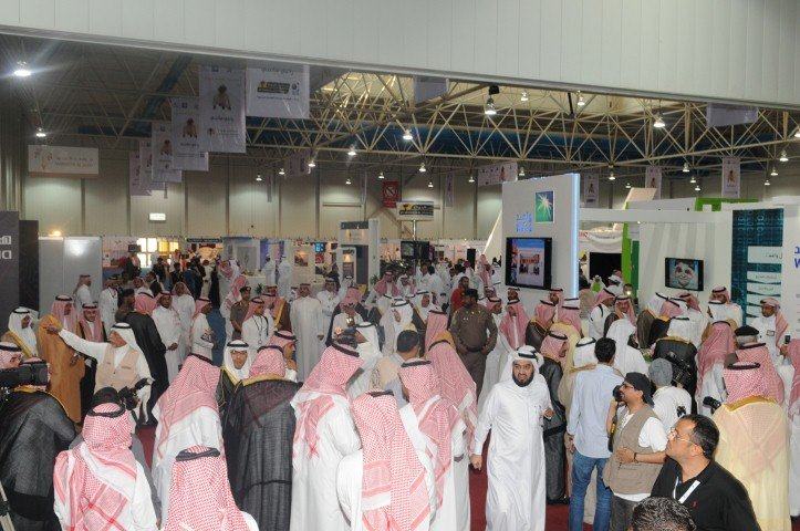 أمير الشرقية يرعى منتدى ومعرض شباب اعمال الشرقية 2015