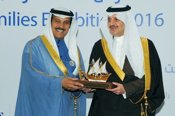 أمير الشرقية يفتتح النسخة الثانية من معرض الأسر المنتجة صنعتي 2016