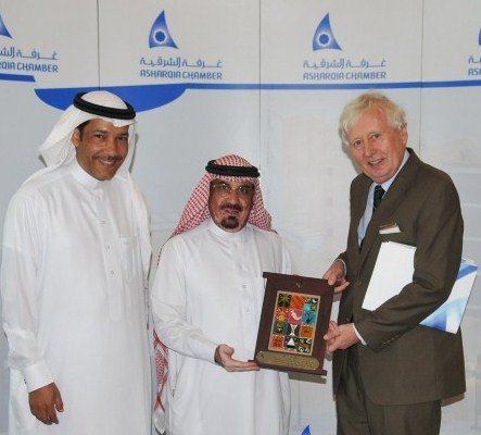 وفد ايرلندي يستعرض الفرص الاستثمارية بفرع غرفة الشرقية بالجبيل